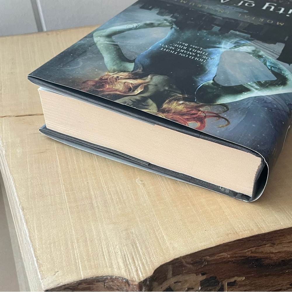 JUST IN City of Ashes Hardcover Fantasy Fiction Book Mortal Instruments Book 2 - Picture 5 of 8